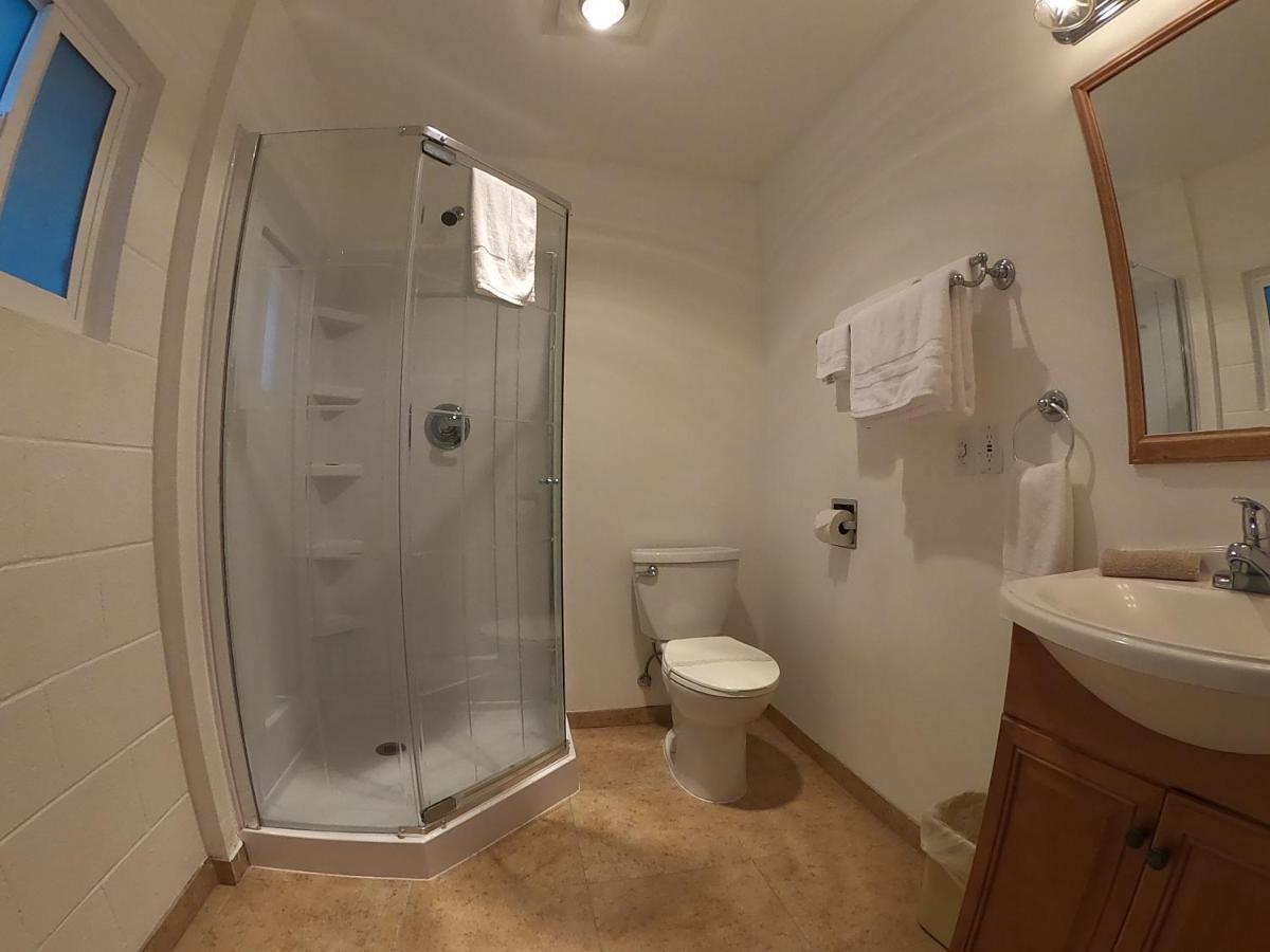 Col-Pacific Motel Ilwaco Екстер'єр фото